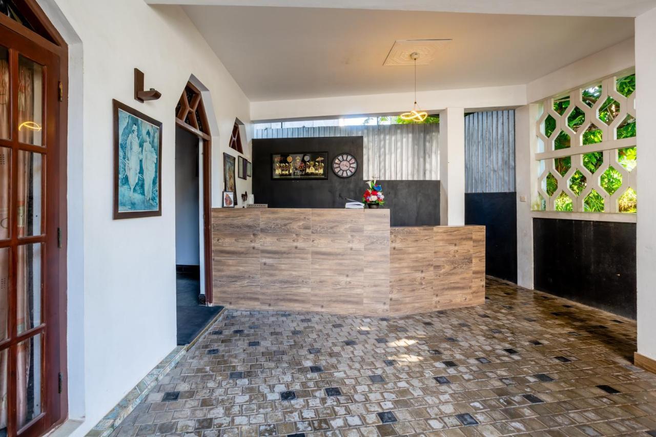 Royal Mount Hotel Dehiwala-Mount Lavinia Eksteriør bilde